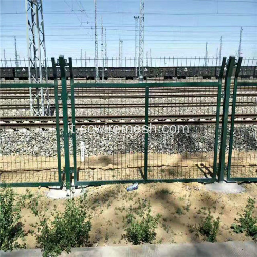 Recinto della rete metallica della struttura del PVC della stazione ferroviaria